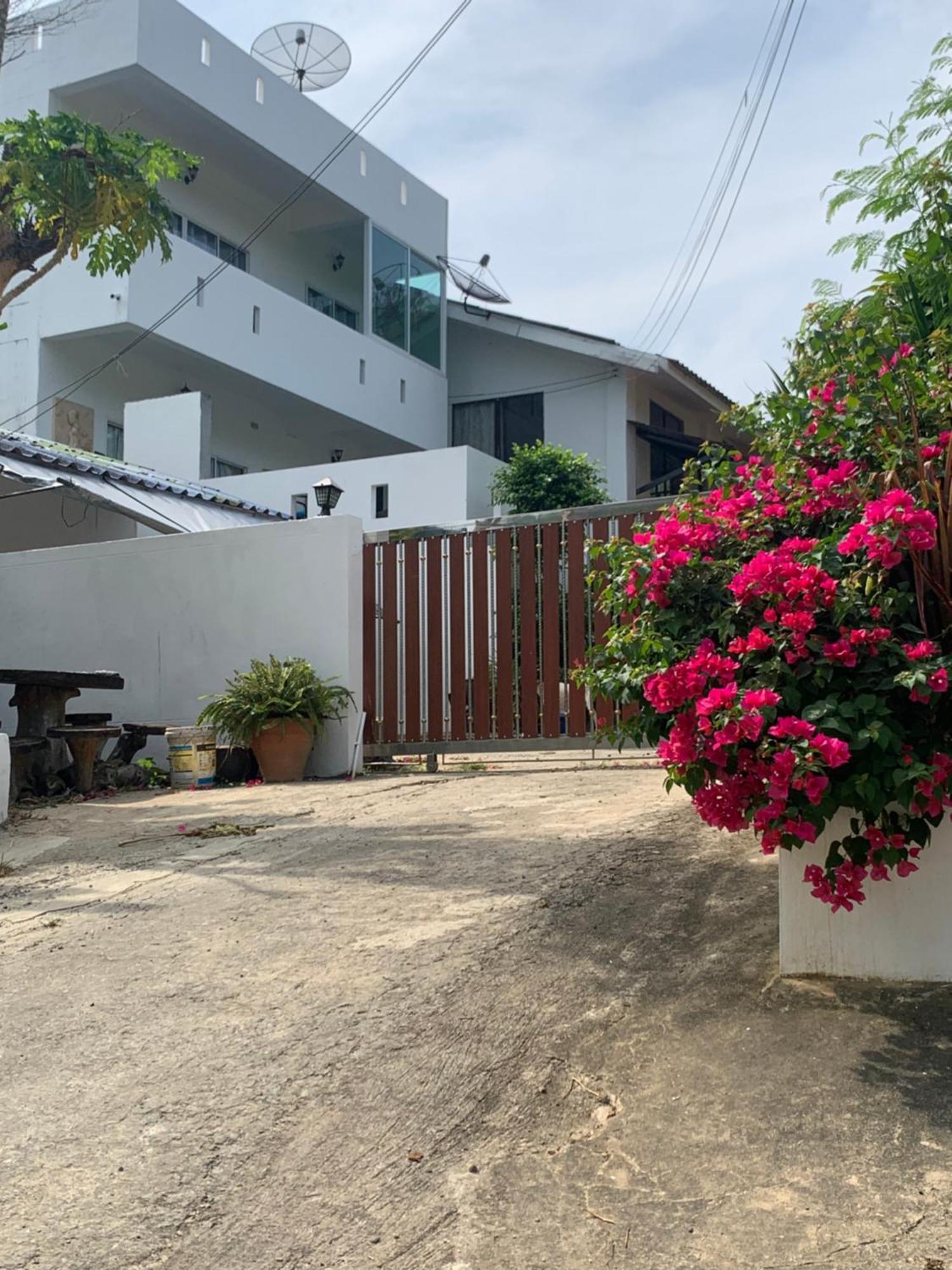 Villa Du Bonheur Mer Et Nature Rawai Beach Phuket Kültér fotó